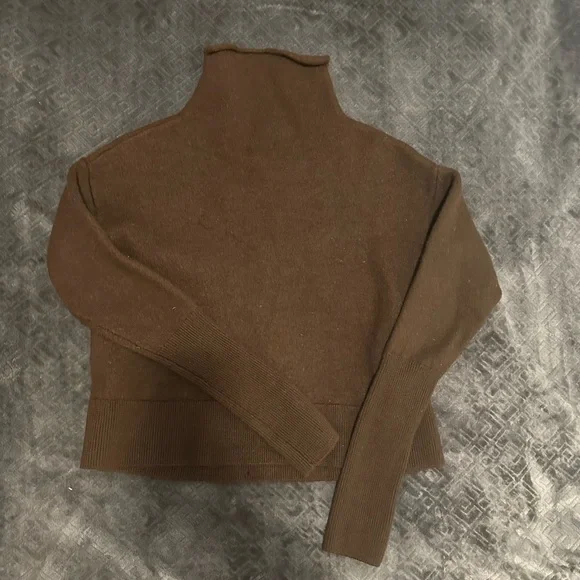 100% Merino wool sweater Wilfred Aritzia - Picture 5 of 5